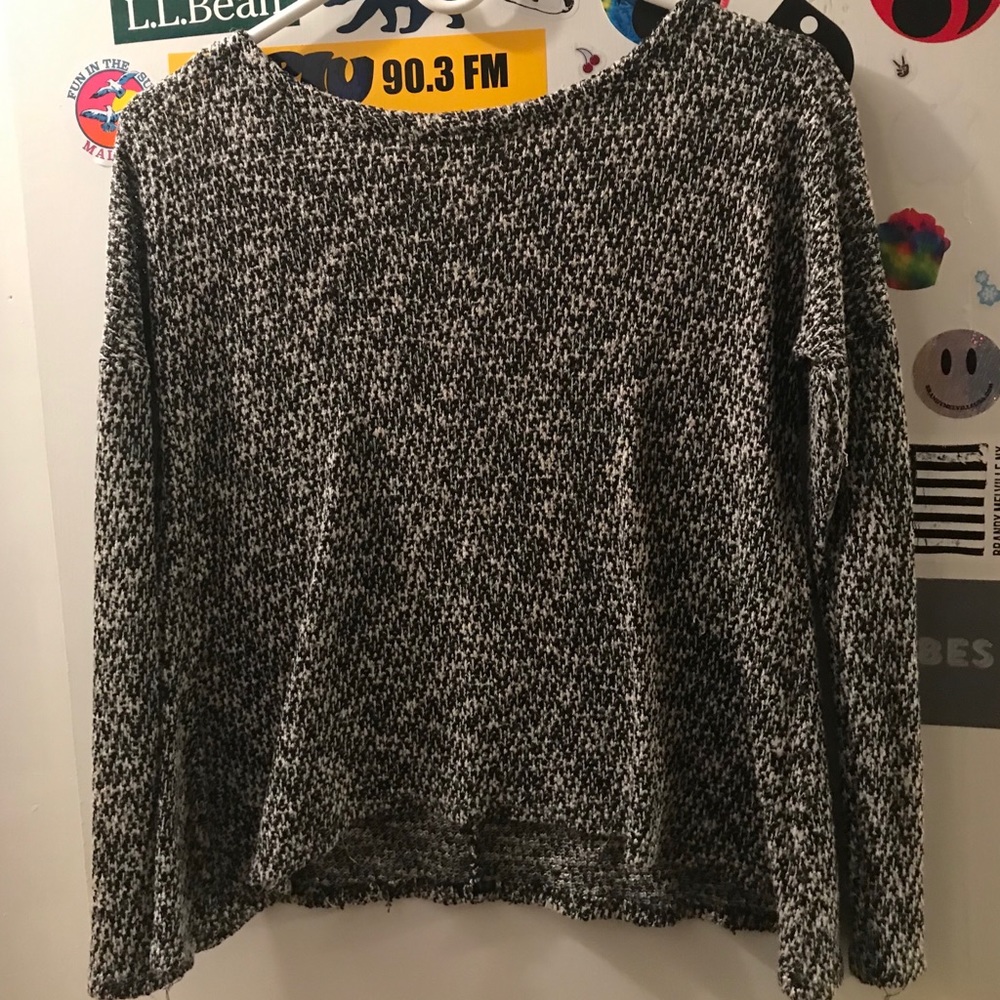 Forever 21 black & white sweater